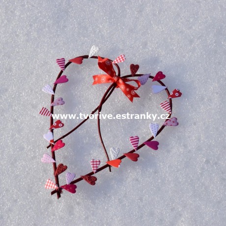 Věneček srdíčko 2
