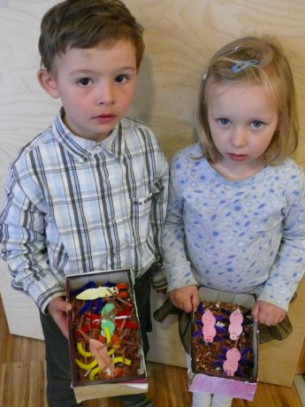 Adámek má mrevence barevné, Lucinka úplně růžové :-)